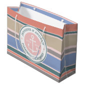 Monogram Anchor Trendy Stripes Pink Nautical Beach Large Cadeautasje (Voorkant Gekanteld)
