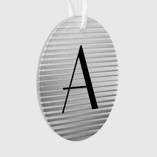 Monogram Art Deco Silver Satin Stripes Ornament (voorkant)