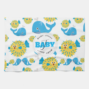 Monogram Baby voor Cartoon op schaal- en braadviss Theedoek