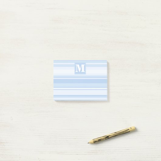 Monogram babyblauwe strepen post-it® notes (Op bureau)