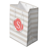 Monogram beige en Coral Stripes Medium Cadeauzakje (Achterkant Gekanteld)