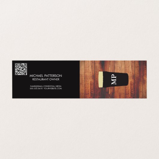 Monogram | Bier Glas | Houten achtergrond | QR-cod Visitekaartje (Buitenkant ongevouwen)