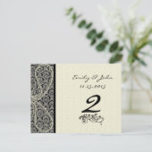 Monogram Black Damask Wedding Table Number Kaarten (Staand voorkant)
