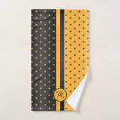 Monogram Black en Yellow Polka Dot Pattern Bad Handdoek (Handdoek)