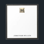 Monogram Black Gold Initiaal Naam Notitieblok<br><div class="desc">Verhoog uw kantoorbenodigdheden met dit monogrammed notitieblok met klassieke bloktypografie en een zwart lederen lijst met een geborsteld gouden medaillonmonogram. Het notitieblok omvat ruimte voor jouw naam of douanetekst, die het voor persoonlijk of professioneel gebruik perfect maken. Gebruik het om nota's, ideeën, en herinneringen in stijl neer te sluiten. Het...</div>