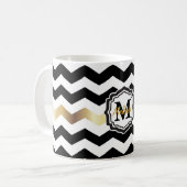 Monogram Black, White en Gold Chevron Koffiemok (Voorkant links)