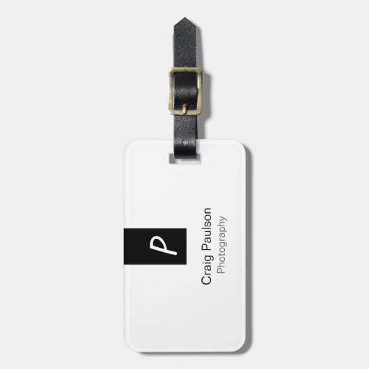 Monogram Black White Photography Modern minimalist Bagagelabel (Voorkant verticaal)