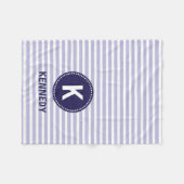 Monogram Blanket Paarse Stripes en Navy Blue Fleece Deken (Voorkant (Horizontaal))
