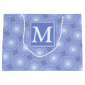 Monogram blauw cirkelpatroon groot cadeauzakje (Voorkant)