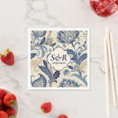 Monogram Blauw & Crème Damast Floral Wedding Servet (Insitu)