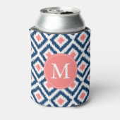 Monogram blauw en koraal Ikat Patroon Blikjeskoeler (Blikje Achterkant)