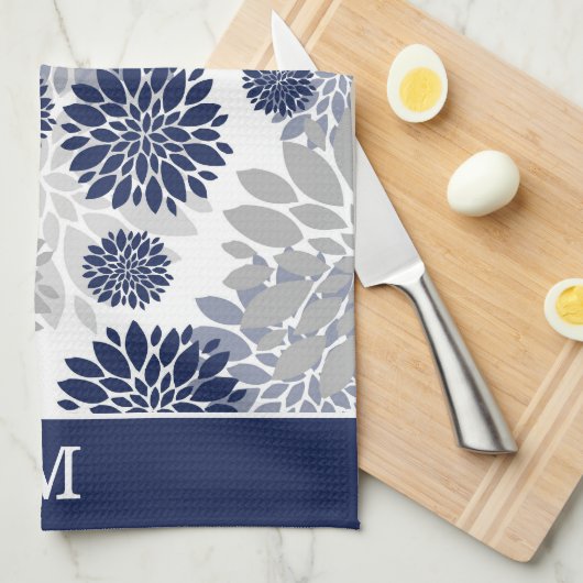 Monogram blauw grijs bloempatroon theedoek (Quarter Fold)