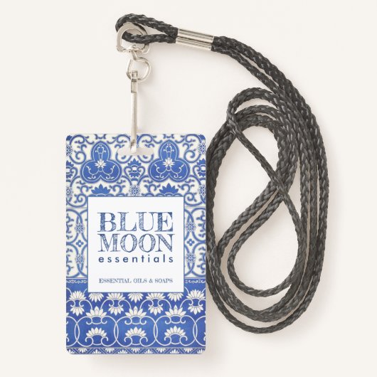 Monogram Blauw Patroon Essentiële Oliën Zepen Gift Badge (Voorkant met draagriem)
