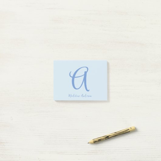 Monogram blauw post-it® notes (Op bureau)