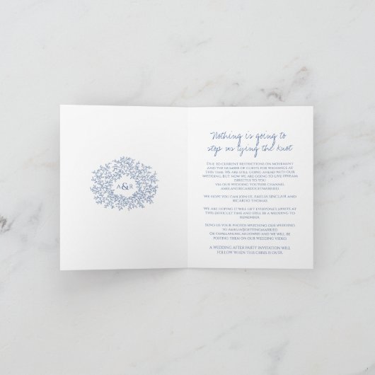 Monogram blauw witte bladeren trouw livestream aankondiging (Binnen)