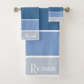 Monogram Blauwe tinten met witte handdoek (Insitu)