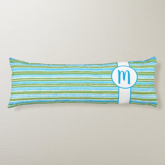 Monogram blauwgroen, Blauwe, Groene, en Witte Stri Lichaamskussen (Voorkant)