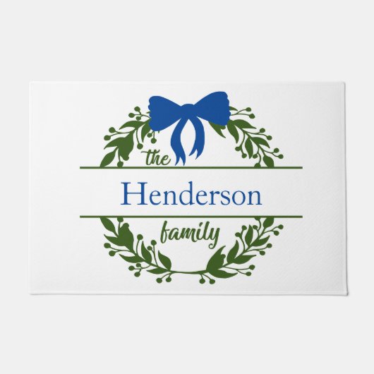 Monogram Blue Bow Green Wreatname Familienaam Deurmat (Voorkant)