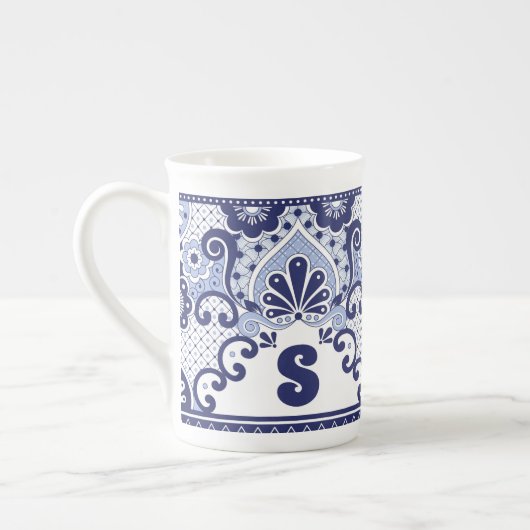 Monogram Blue en White Mexican Talavera Tegel Porselein Kop (Links)