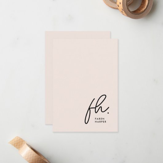 Monogram Blush Modern Chic Script Social Notecard Notitiekaartje (Voorkant / Achterkant in situ)