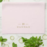 Monogram Blush Pink | Elegant Gold Minimalist Theedoek<br><div class="desc">Een eenvoudig stijlvol monogram op maat in een gouden moderne, minimalistische typografie op een elegante pastelroze achtergrond. De monogram initialen en de naam kunnen gemakkelijk samen met de eigenschaplijn worden gepersonaliseerd om een ontwerp zo uniek te maken zoals u bent! Het perfecte cadeau of accessoire op maat voor elke gelegenheid....</div>