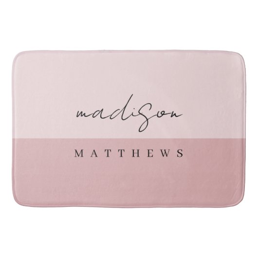 Monogram Blush Pink Modern Minimalist Feminine Badmat (Voorkant)