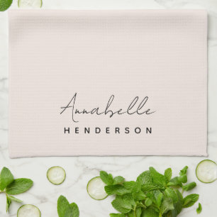 Monogram Blush Pink   Moderne, minimalistische vro Theedoek