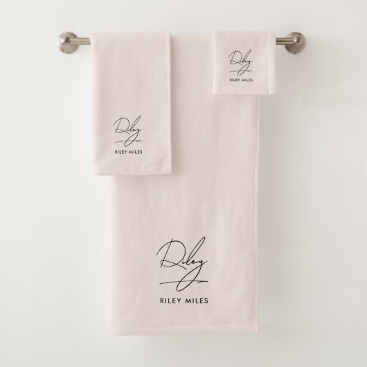 Monogram Blush Roze Moderne Minimalistische Handte Bad Handdoek (Insitu)