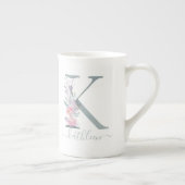 Monogram Blush Roze Waterverf Floral Letter K Porselein Kop (Rechts)