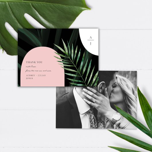 Monogram bogen tropische bruiloft foto bedankkaart