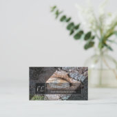 Monogram boomschors met grijze driehoek van hout visitekaartje (Staand voorkant)