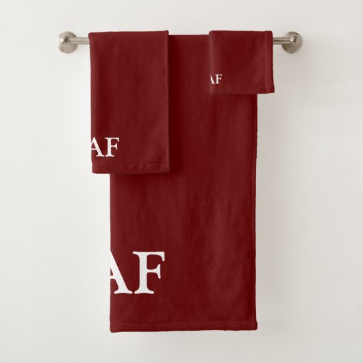 Monogram bordeauxrood donkerrood wit bad handdoek (Insitu)