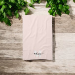 Monogram borstel kalligrafie Blush roze Theedoek<br><div class="desc">Vet serif monogram in combinatie met handgeschreven penseelkalligrafie.</div>