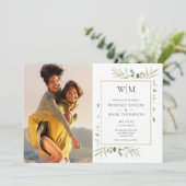 Monogram Botanische Groene Foto Bruiloft Kaart (Staand voorkant)