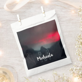 Monogram brandende wolken, mist en bergen bedankzakje