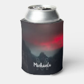 Monogram brandende wolken, mist en bergen blikjeskoeler (Blikje Achterkant)