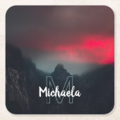 Monogram brandende wolken, mist en bergen kartonnen onderzetters (Voorkant)