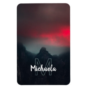 Monogram brandende wolken, mist en bergen magneet