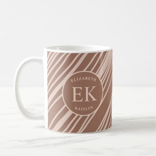 Monogram bruin Abstract Koffiemok (Links)