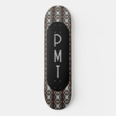 Monogram Bruin Zwart Skateboard (Voorkant)