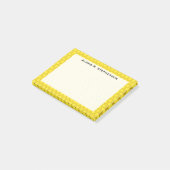 Monogram Bruine Bijenkorf op Geel Post-it® Notes (Schuin)