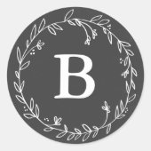 Monogram Chalkboard Wreatstickers Ronde Sticker (Voorkant)