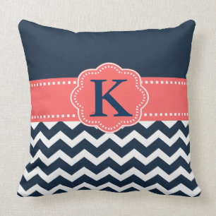 "Monogram Chevron in Navy/Coral" SIERKUSSEN