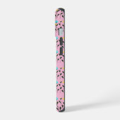 Monogram chic grijs bloempatroon iPhone 15 case (Linkerkant)