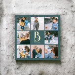 Monogram Chic Multi Photo Blauwgroen Folie Afdrukken<br><div class="desc">Voeg een vleugje elegantie toe aan uw interieur met onze gepersonaliseerde vierkante folie kunstprint. Dit prachtige stuk is voorzien van een fotocollage van 6 vierkante foto's, perfect ingericht om uw favoriete herinneringen te laten zien. In het midden van de afdruk personaliseert u uw monogram in een decoratief lettertype, weergegeven in...</div>