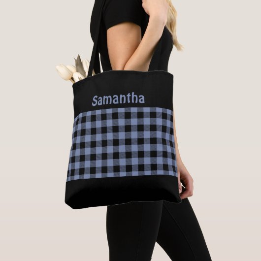 Monogram Chic Zwart en Blauw Buffalo Plaid Trendy Tote Bag (Dichtbij)