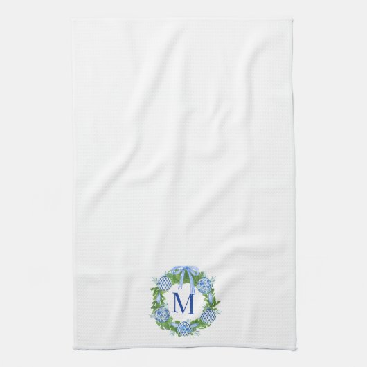 Monogram Chinoiserie Krans, Grandmillenial Theedoek (Verticaal)