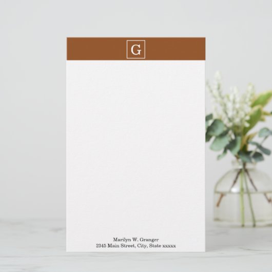 Monogram Chocolade Brown White Initiaal Briefpapier (Staand voorkant)
