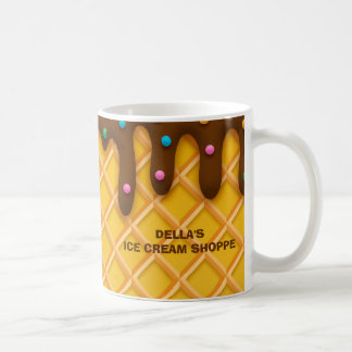 Monogram Chocolade Drip Waffle Sprinkle Ice Cream Koffiemok