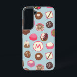 Monogram Chocolade Snoep suikerwerk Samsung Galaxy Hoesje<br><div class="desc">Fantastische chocolade en snoep snoepgoed op een eendeneiblauwe achtergrond vol zoete tappen en verleidingen! Verander het monogram initiaal om aan te passen.</div>